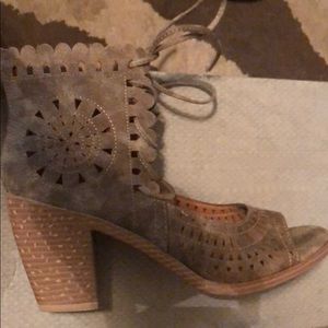 Ankle lace up sandal